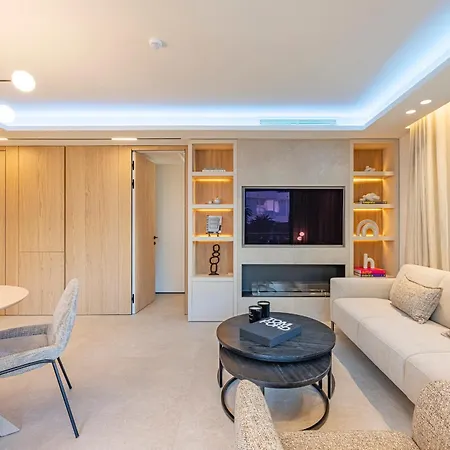 The Clover Boutique Banus Apartment