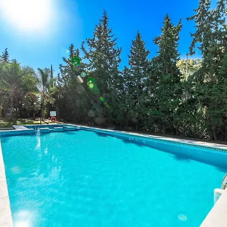 The Clover Boutique Banus Apartment