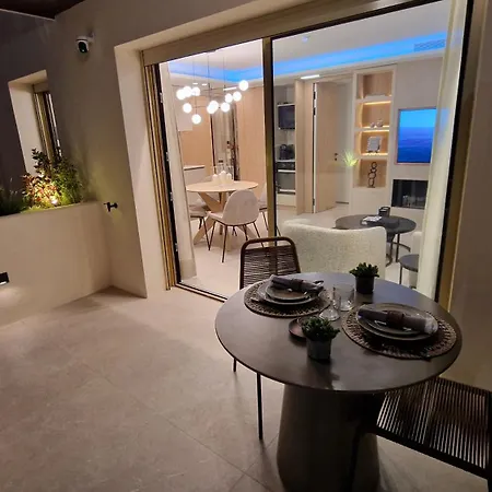 The Clover Boutique Banus Марбелья